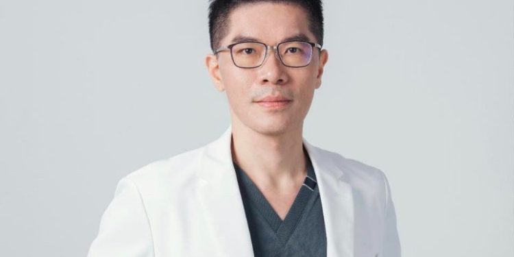 名醫張耀元揭海外醫美陷阱多　神救援手醫師結合國際經驗與人文深度