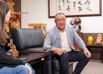 企業善舉暖苗栗 HOII林少萍攜手阿斌哥 大愛協會點亮弱勢希望