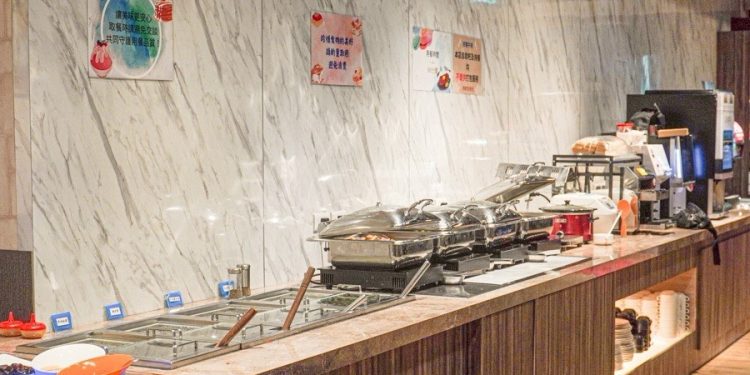 高雄三民區美食 灣仔站高CP值牛排館 自助吧吃到飽超滿足