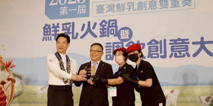 高雄「饌鍋物」擊敗連鎖品牌「築間」 勇奪加盟展鮮乳火鍋大賽冠軍