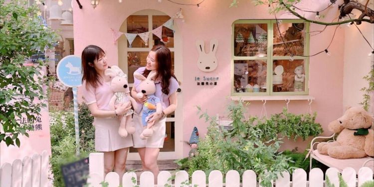 台中法國兔專賣店打造童話空間 日本療癒IP襲捲台灣掀風潮