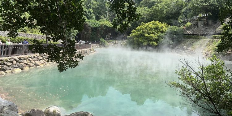 台北市觀光亮點之三:北投溫泉  遇見融合臺灣思維的日式景緻 展開季節旅程