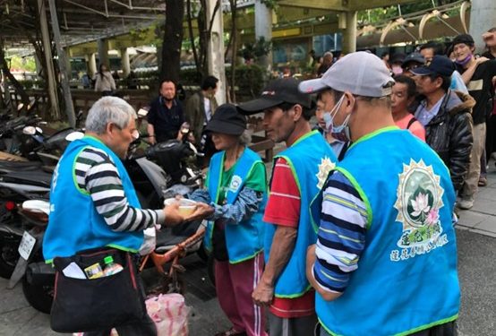 何智寬引領蓮花普願 以佛教課程實踐布施智慧