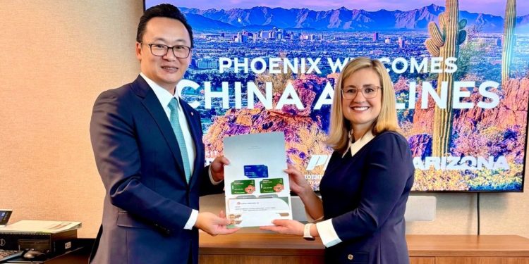 華航12月3日直飛鳳凰城 一站往返不中停