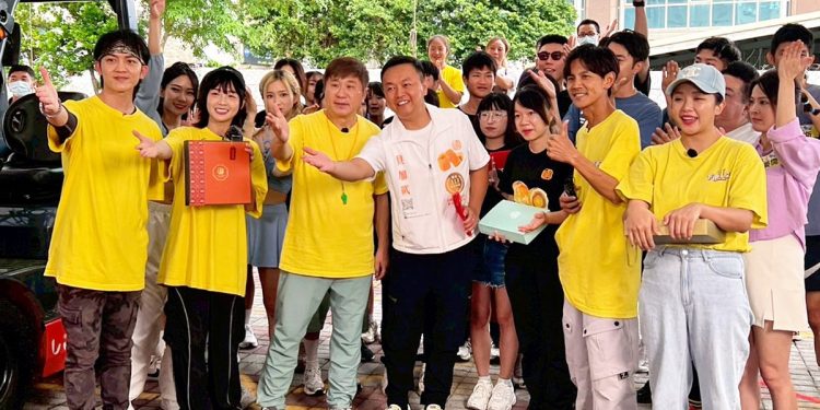 《綜藝大集合》再創佳績 台南貝加貮榮耀登場 中秋蛋黃酥掀搶購熱潮