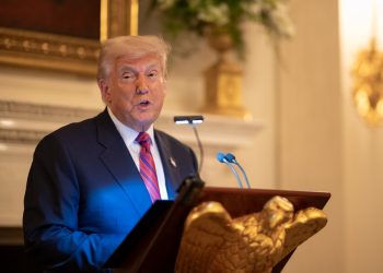 川普白宮玫瑰園宴請科技大咖 昔日戰友馬斯克不見人影