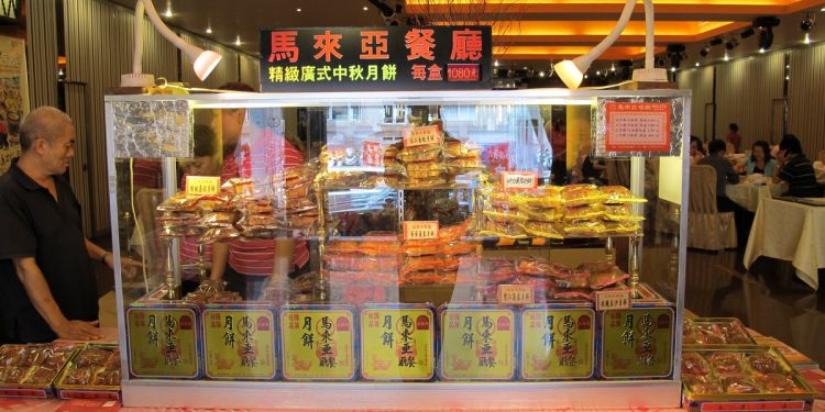 馬來亞餐廳廣式月餅 半世紀老字號x傳統「漿皮」工藝 重現回油軟潤傳奇