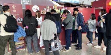 紅磚燈影傳遞台灣感性 臺南觀光魅力亮相首爾火車站