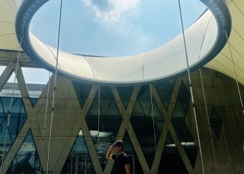 他讓建案像電影一樣被記住，用故事開創地產影像黃金時代——導演楊鎮丞