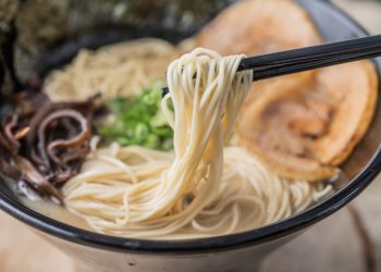 台中西屯拉麵店推薦 湯頭濃郁卻不膩 拉麵控必訪口袋名單
