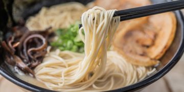台中西屯拉麵店推薦 湯頭濃郁卻不膩 拉麵控必訪口袋名單