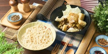 新北中和羊肉爐新風格 用薑黃取代麻辣 用時間熬出日常滋味