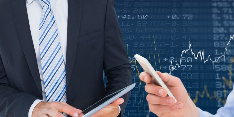 股債平衡比該多少? 首檔平衡型ETF 00980T 財經專家:美股70%十巨頭+美國公債30%