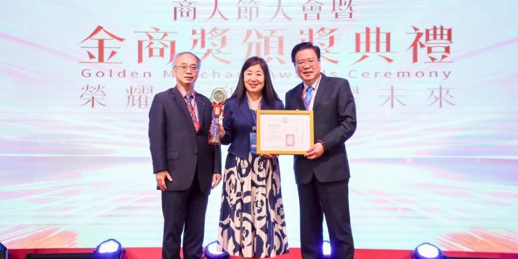 深耕台灣逾30年 台灣諾華三度榮獲「企業界奧斯卡」金商獎「優良外商」