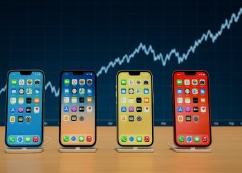 iPhone 17熱銷推升蘋果股價創高 外資上調評等與目標價