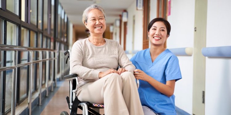 長照家庭有「口」福了!口腔照護第一道防線有新契機