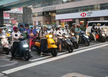 八成三民眾敲碗！跨世代、跨政黨要求政府更積極推動電動機車 民意呼喊：加碼多元補助、車廠共擔責任