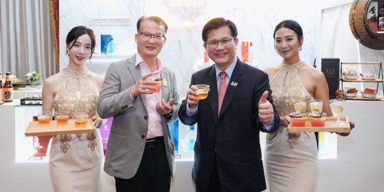 從世界舞台回歸到國慶盛宴 金門高粱酒精采紛呈 豔驚四方