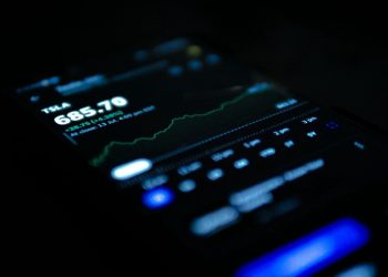 特斯拉還沒漲完！00983A帶你卡位下一波創新成長股