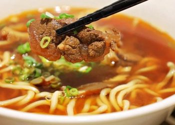 板橋紅燒牛肉麵推薦 隱藏巷弄清燉紅燒雙湯頭古早味