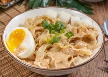 花蓮人氣麵店藏夜市轉角 一碗手工餛飩吃出家的味道