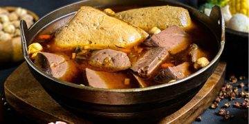 台中北區宵夜必吃 永興街麻辣鴨血臭豆腐藥膳風味香辣湯頭