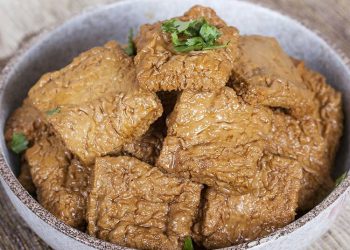 東門市場人氣滷味攤 用一塊入味豆干 勾起記憶裡家的滋味