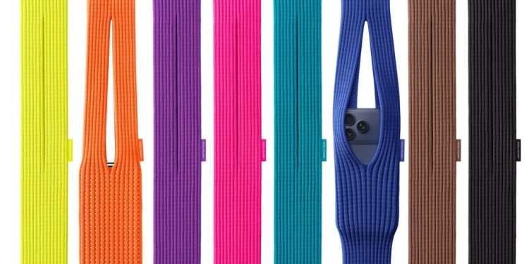 三宅加持iPhone Pocket 蘋果推「手機襪」進攻時尚圈