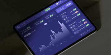 木頭姊狂掃輝達，押注AI醫療20年大趨勢、投資人可跟進布局這檔ETF