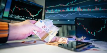 00929一年升息三次大反攻!分析師:0.09可至少配30個月!