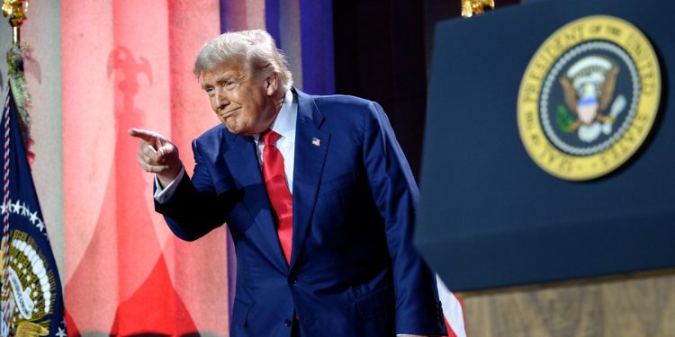 川普關稅風暴重塑全球供應鏈 美企轉移成本反進退維谷