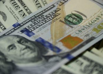 鮑爾放鷹、不確定性攀升 多重收益型基金具潛力