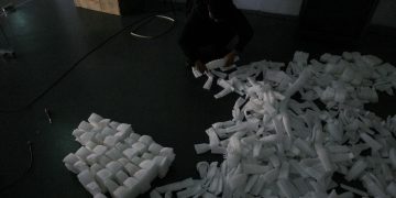 企業的廢材、藝術的未來:革蘭科技助力《KINGDOM》重構數位身體