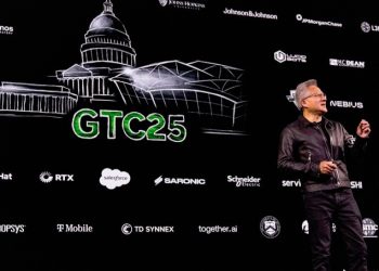 黃仁勳：中國恐超越美國奪AI主導權 籲美國「唯快不破」