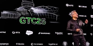 黃仁勳：中國恐超越美國奪AI主導權 籲美國「唯快不破」