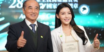 從餐桌到飼料碗，王金平同框高敏敏見證營養師毛小孩新里程