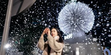 信義區下雪了 Relove《呼吸樹》打造夢幻泡泡雨 台北最浪漫聖誕打卡點