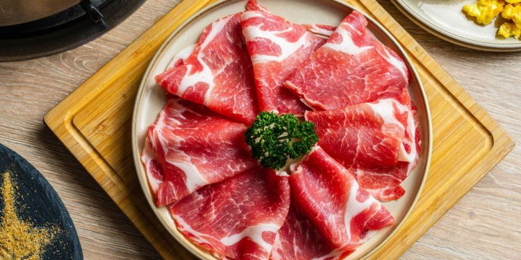 台中勤美高級火鍋必吃 嚴選溫體努比亞羊 細嫩鮮香圈粉無數