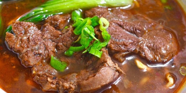 新竹重慶麵店推薦 從川味湯麵到小菜 每一口都吃得出用心