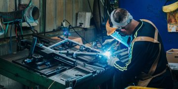 四十年工廠的火花 照亮全球買家 臺灣自行車供應鏈的數位轉型新樣貌