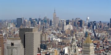 大型金融機構對2026年美國經濟看法趨於保守 多數預測指向溫和成長