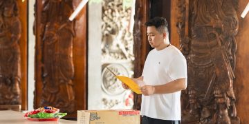 從製香到代客捐香 看見現代人最深層的祈願