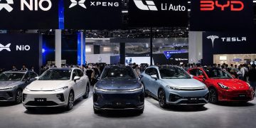 中國電動車榮景不再？2025年銷量趨緩、產業洗牌加劇