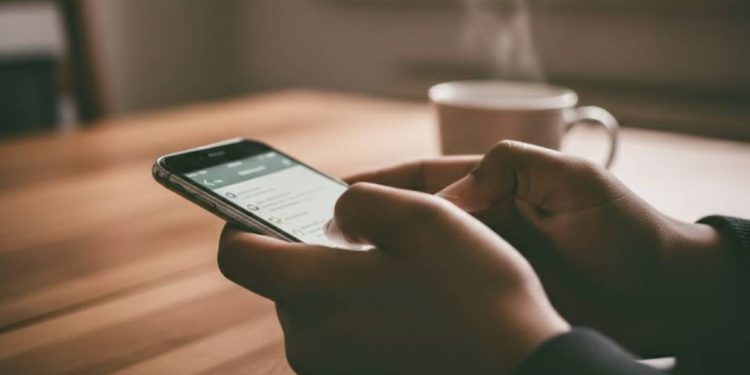 社群洗版LINE貼圖年度回顧   最狂使用者一年狂傳超過15萬次  創下驚人紀錄