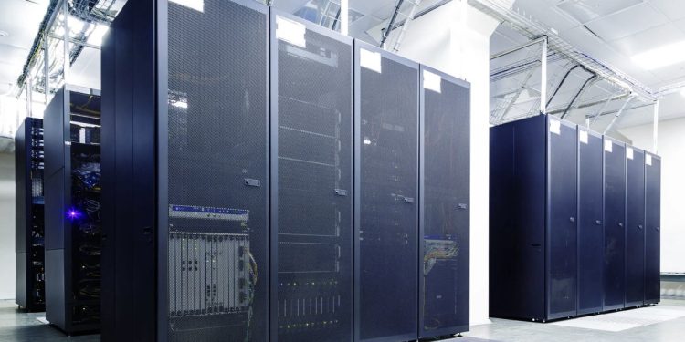 AI備援電力需求飆升 BBU概念股爆紅 錸德強鎖漲停、系統電爆量奔高