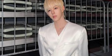 AAA 新人獎男團 AHOF 首爾開唱 九人合體、志恩回歸引爆全場