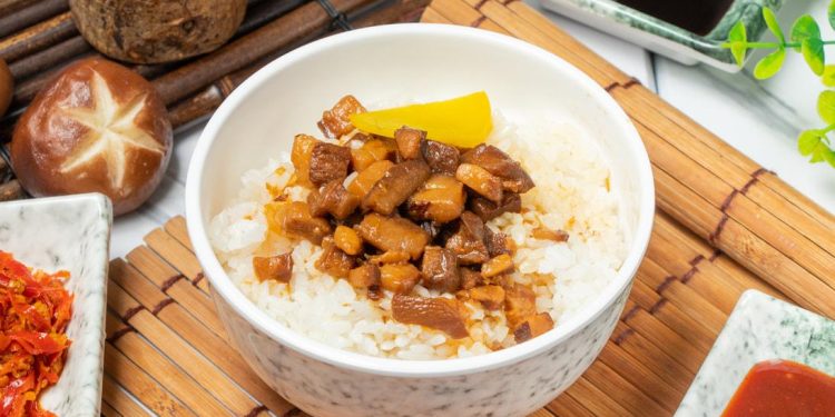 板橋牛肉湯推薦 連鎖餐飲人轉身創業 用一碗湯詮釋台式日常