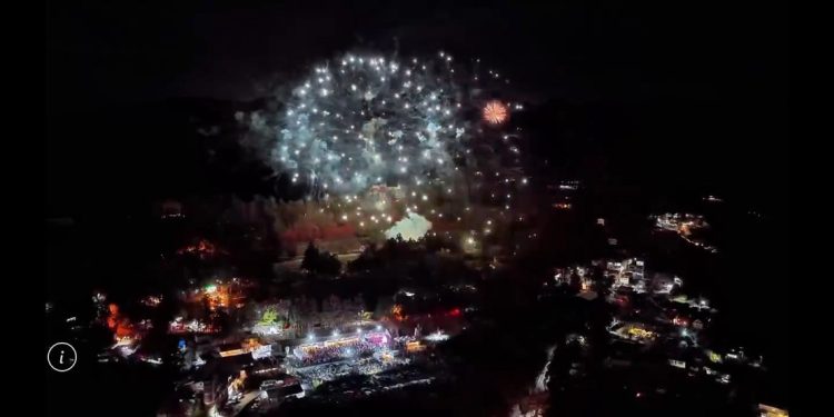 清境跨年晚會盛大登場 4000 發煙火與民眾一起迎新年