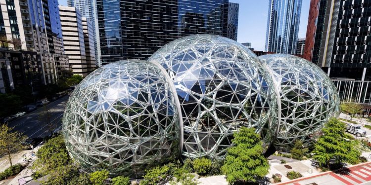 亞馬遜資本支出暴衝逾五成至31兆日圓 AI投資疑慮引爆股價重挫