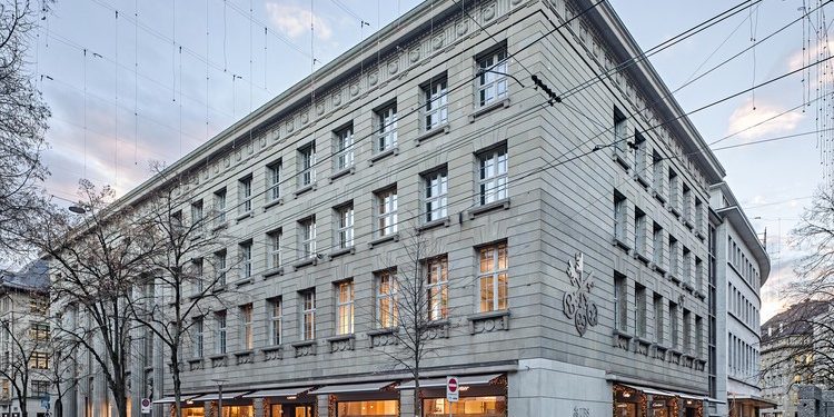 金價單日狂飆120美元 瑞銀喊上6200